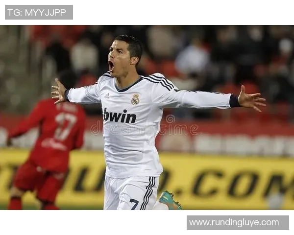 英伦四杰足球明星名单揭晓他们的传奇故事与辉煌成就一览无遗